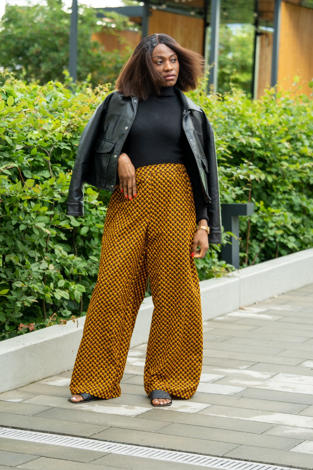 Women’s Long Wide-Leg Pants